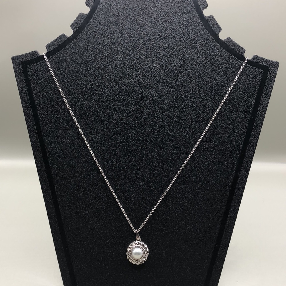 Signed JB sterling silver 925 cultured pearl dainty chain necklace classy.